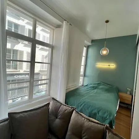 Cozy In Center Paris