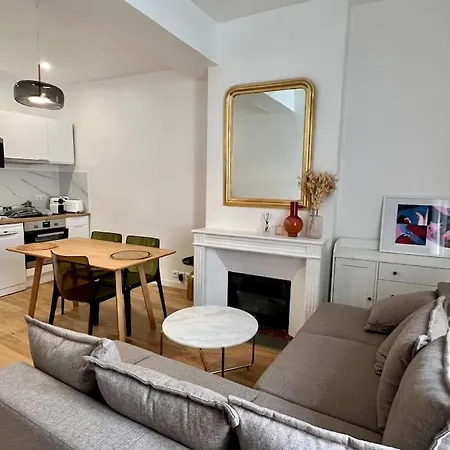 Cozy In Center Apartamento Paris