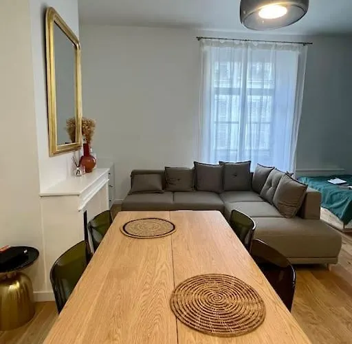 Cozy In Center