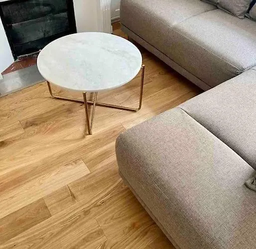 Cozy In Center